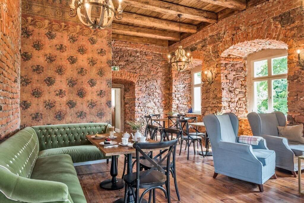 Bar/Salón Zamek Sarny