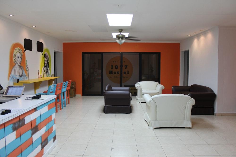 Vista Lobby 1877 Hostel