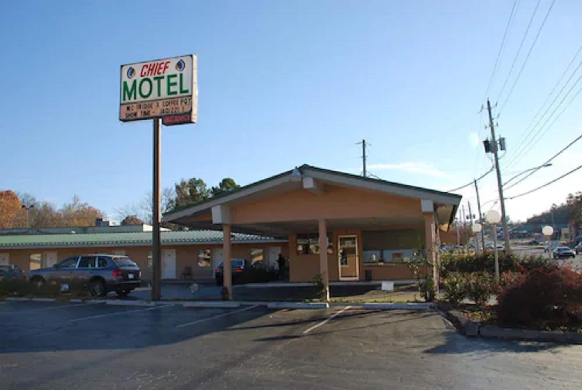 Vista Exterior Chief Motel
