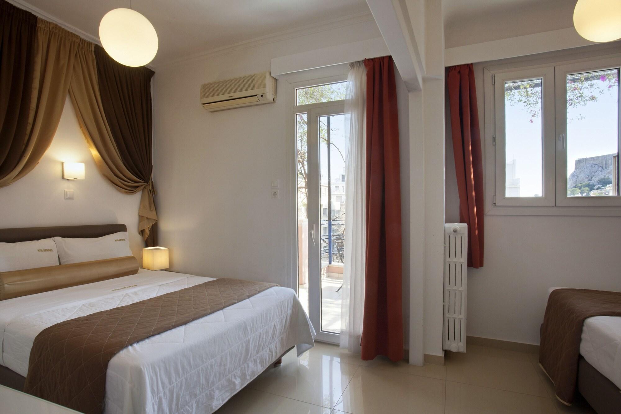 Vista Exterior Metropolis Hotel