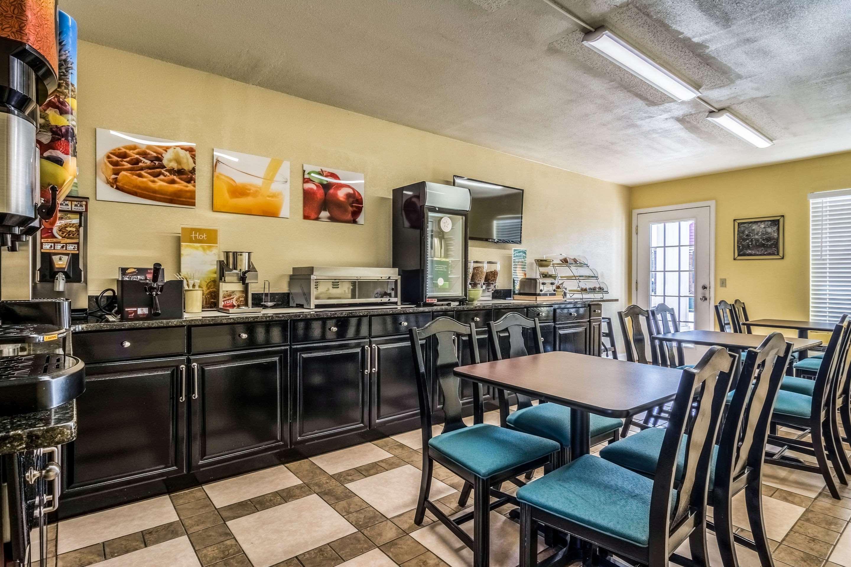 Restaurant Quality Inn Thomson Area