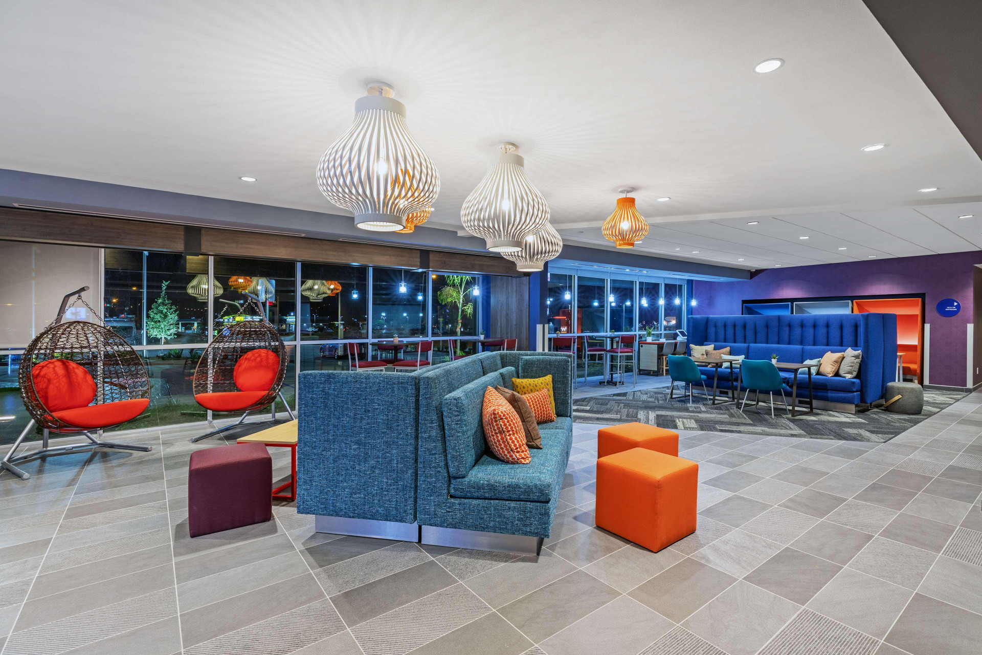 Vista Lobby Tru by Hilton Laredo Airport
