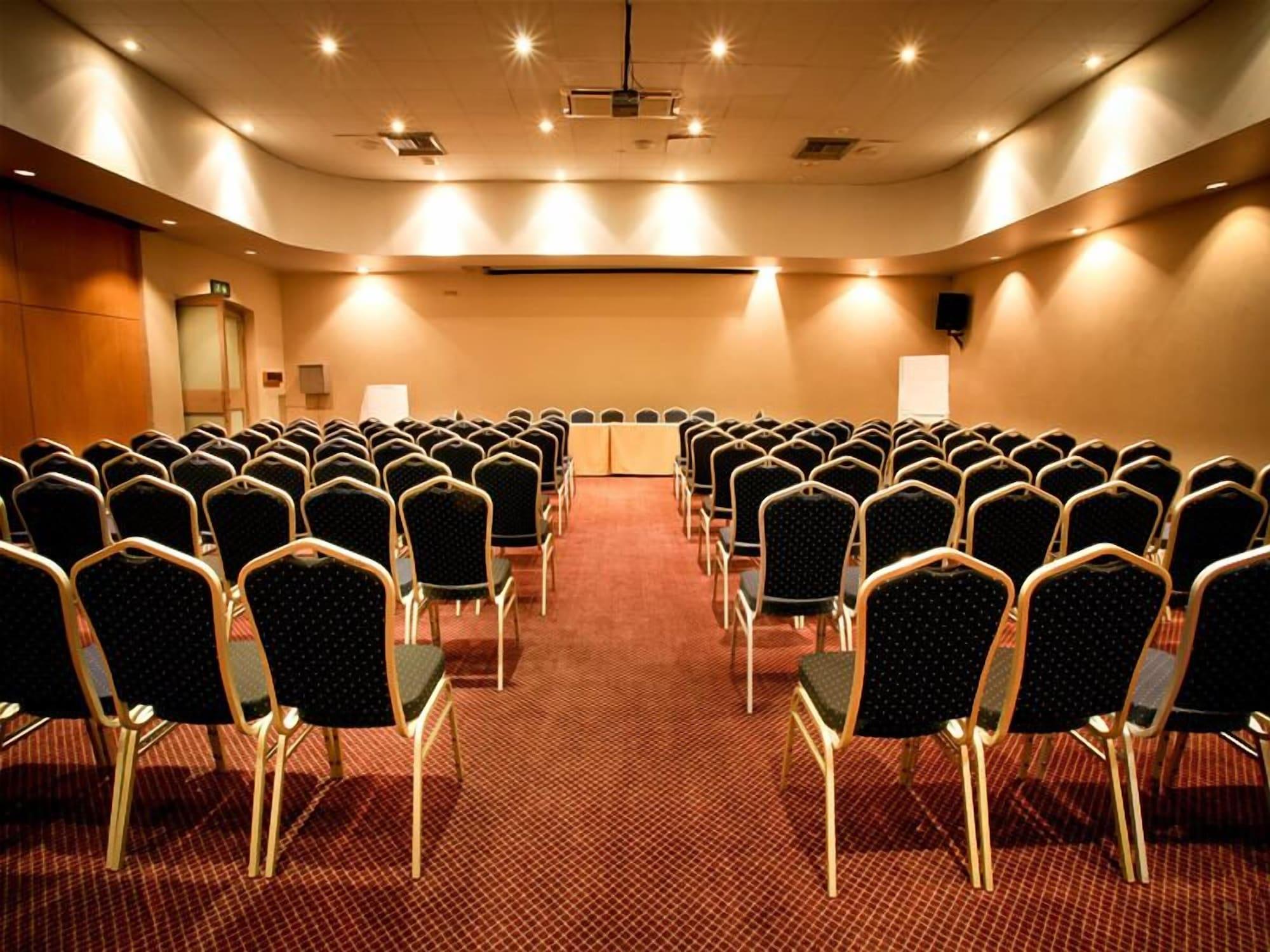 Sala de Reuniones President Hotel & Conference Venue