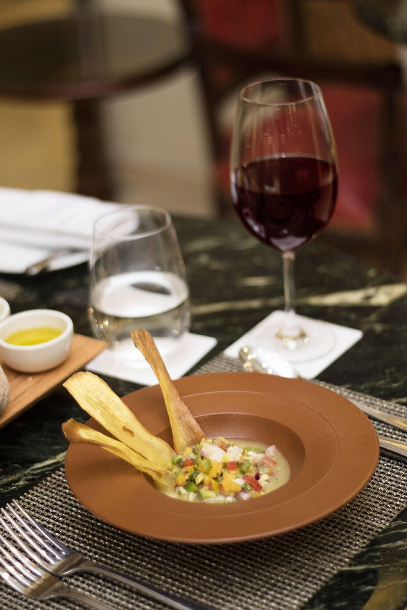 Restaurant Melia Recoleta Plaza