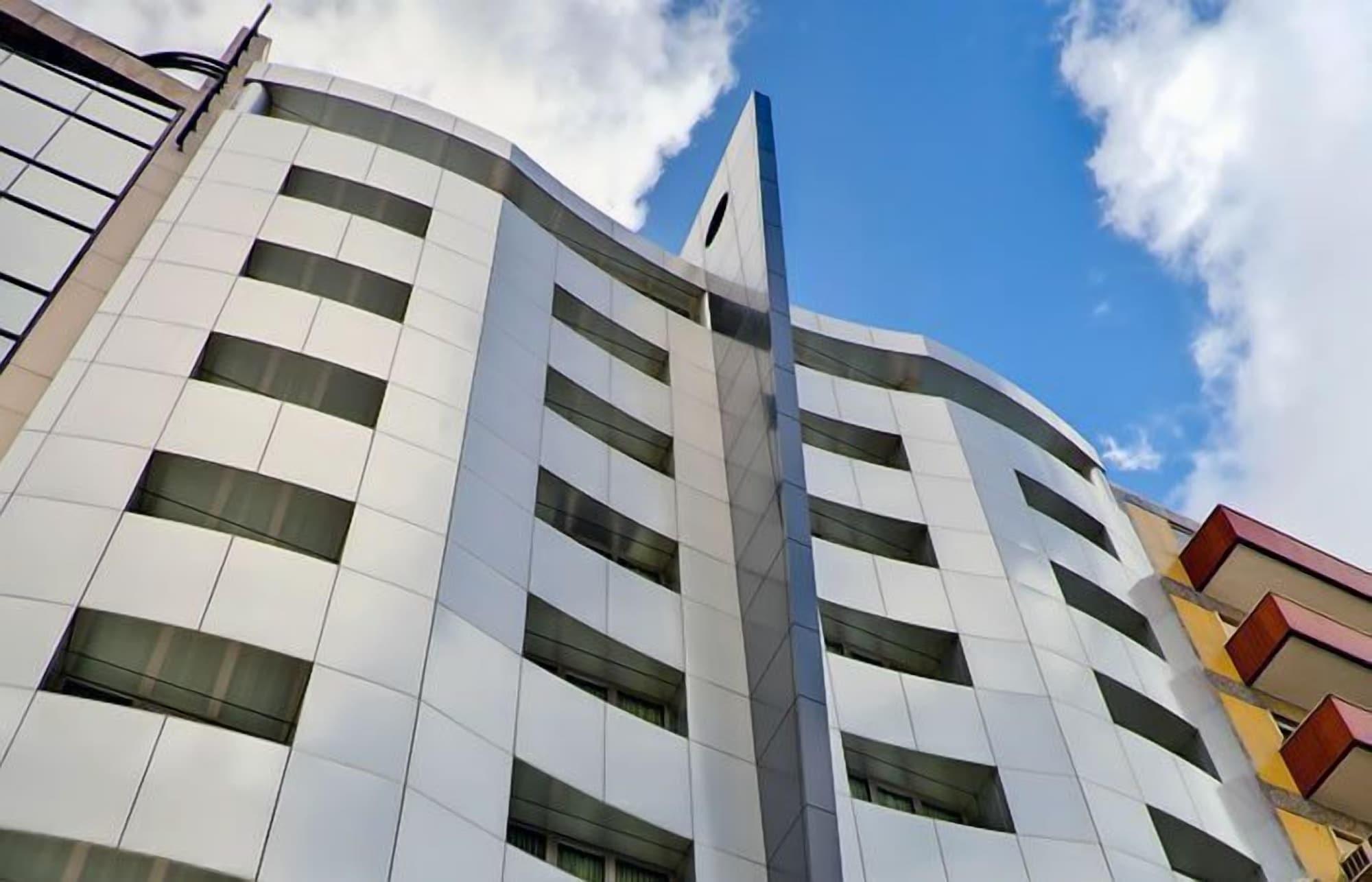Vista Exterior Hotel Alif Avenidas