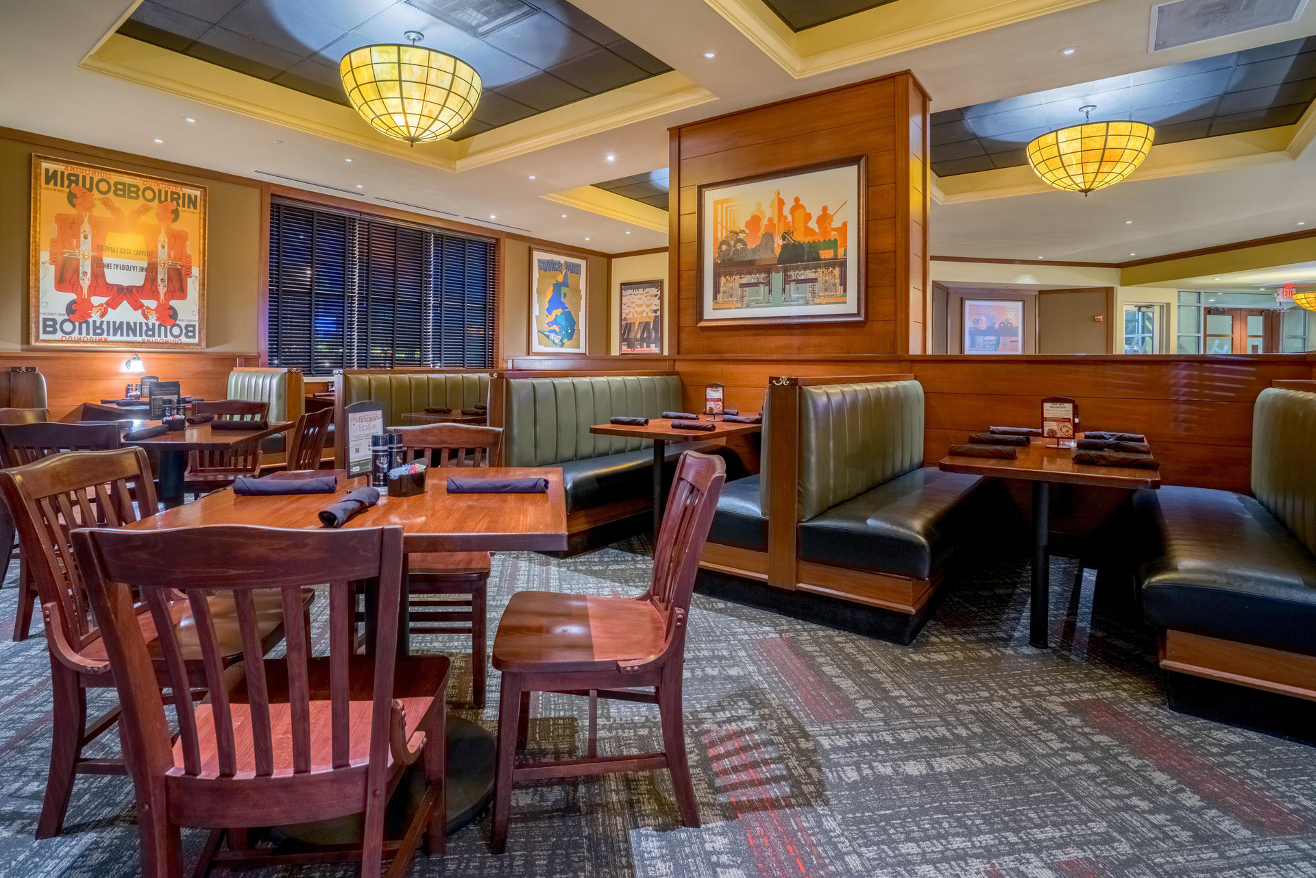 Restaurant Crowne Plaza Dulles Airport by IHG