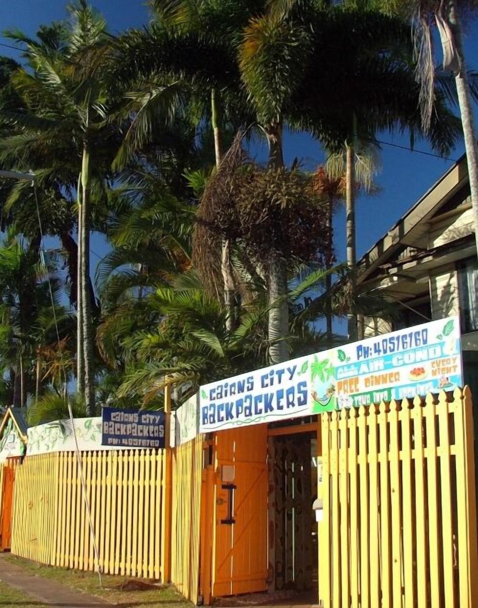 Vista Exterior Cairns City Backpackers Hostel