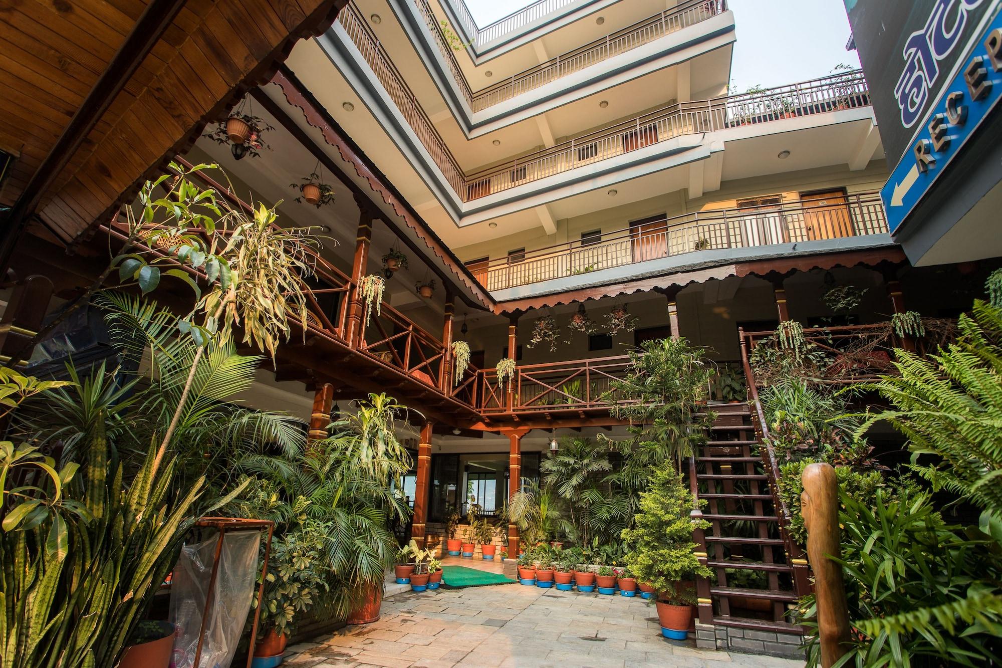 Vista Exterior Hotel Peace Plaza