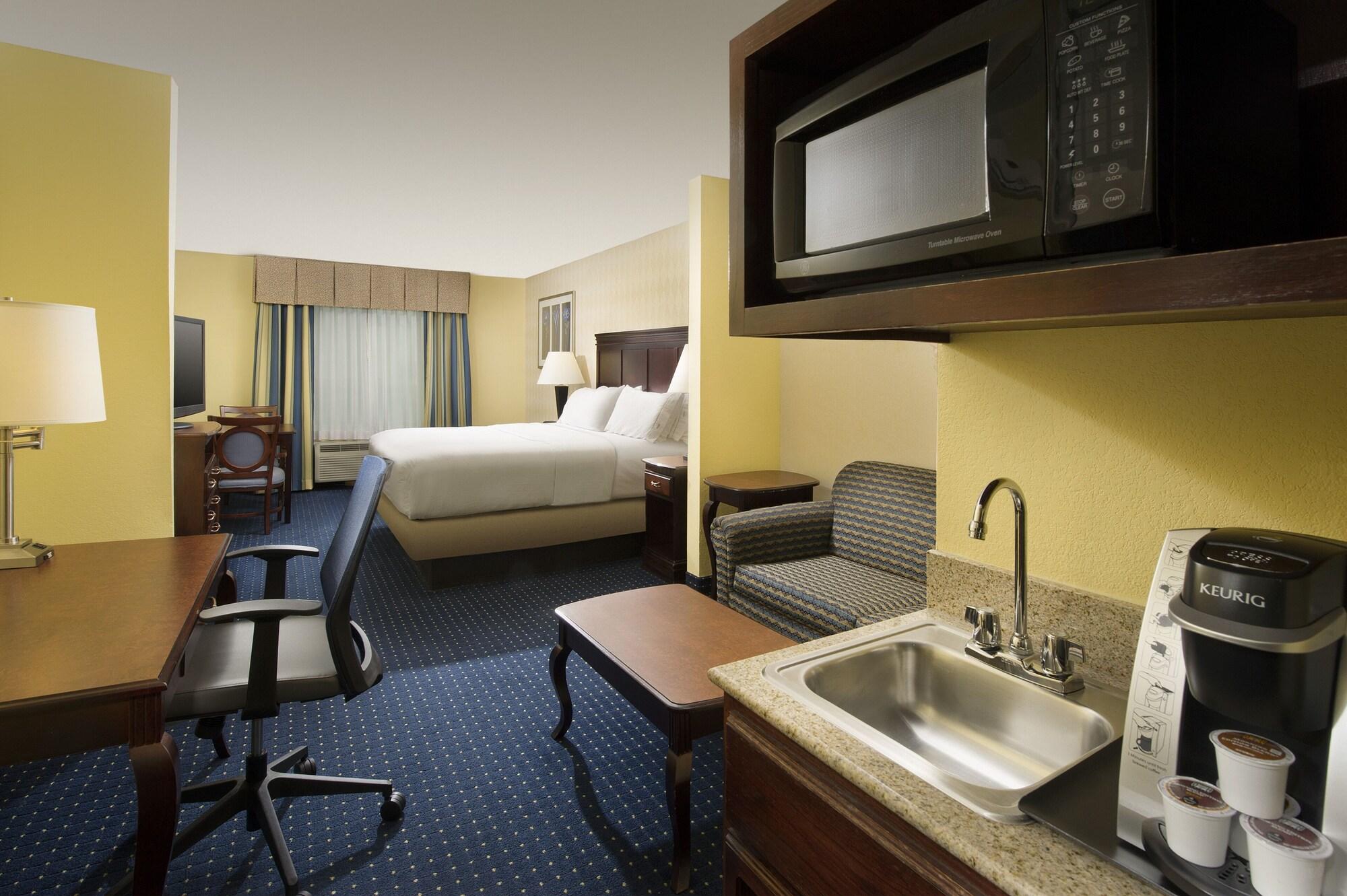 Habitación Holiday Inn Express & Suites San Antonio-West-SeaWorld Area by IHG