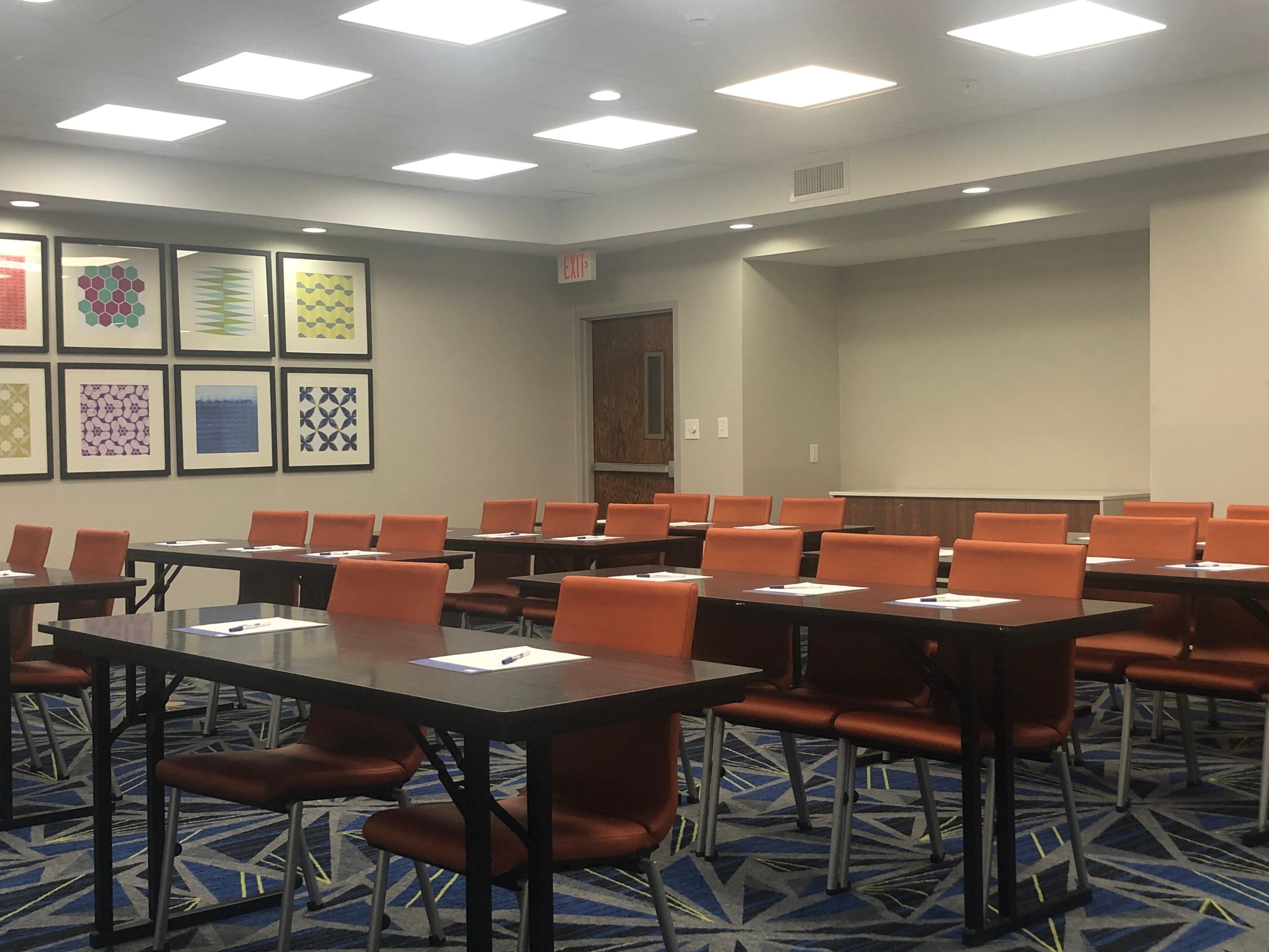 Centro de Negocios Holiday Inn Express Hillsboro I-35
