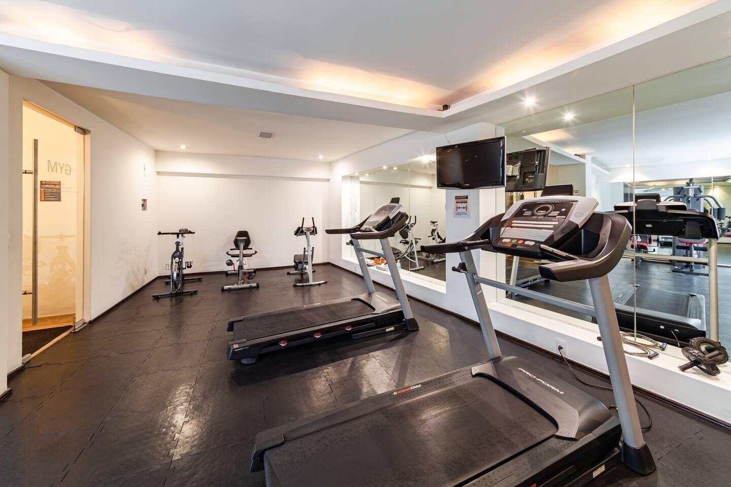 Gimnasio Suites Teca Once