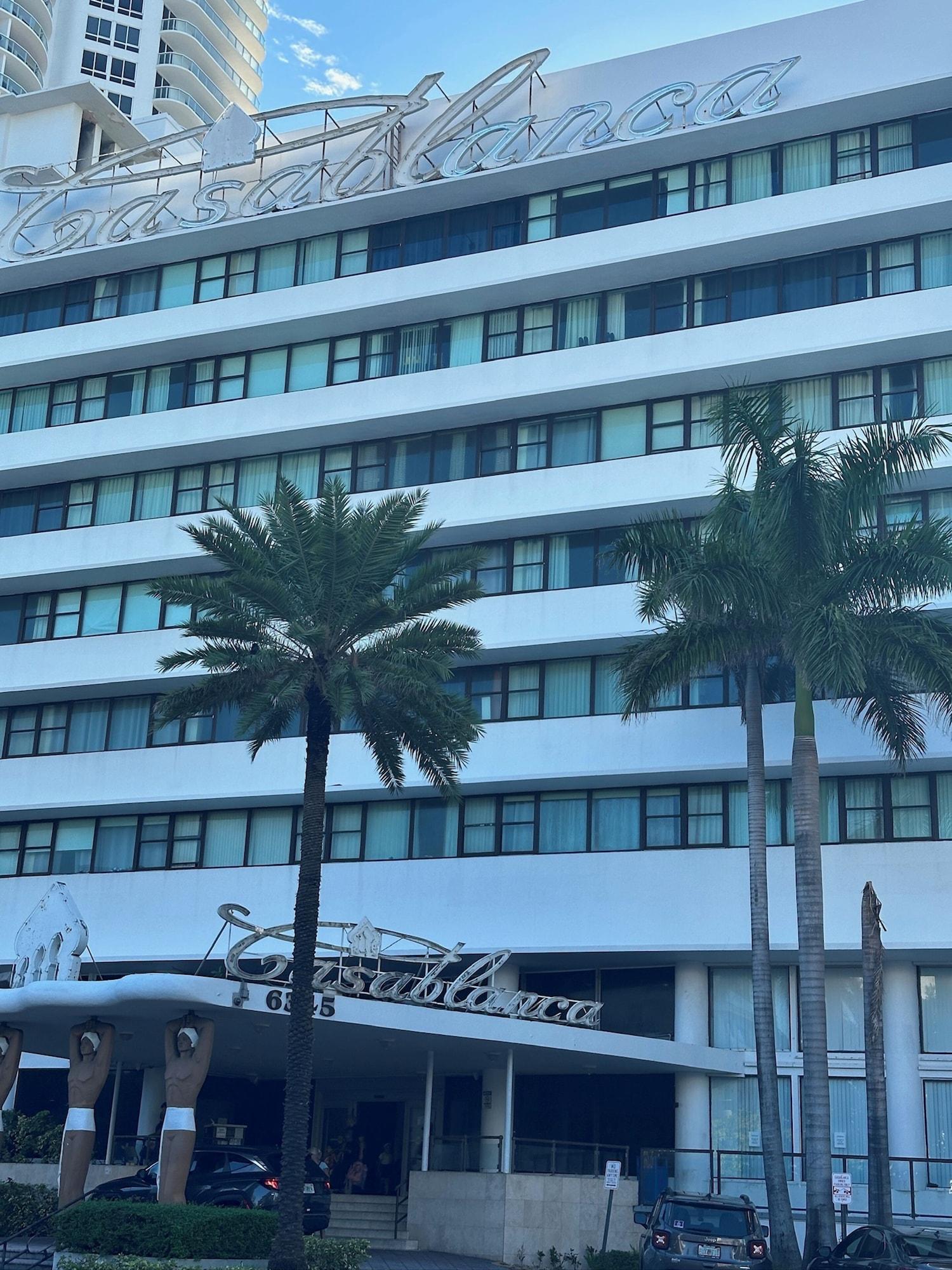 Vista Exterior Casablanca Miami Beach