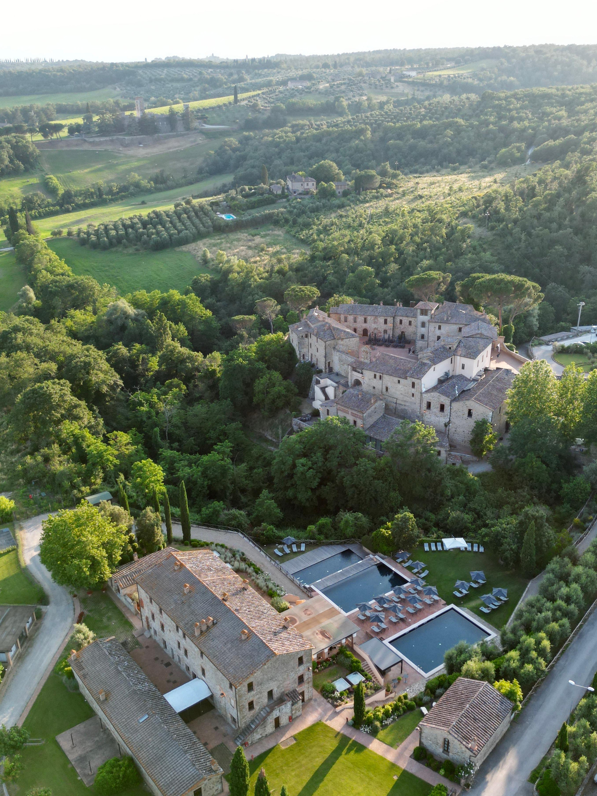 Vista Exterior Castel Monastero - The Leading Hotels of the World