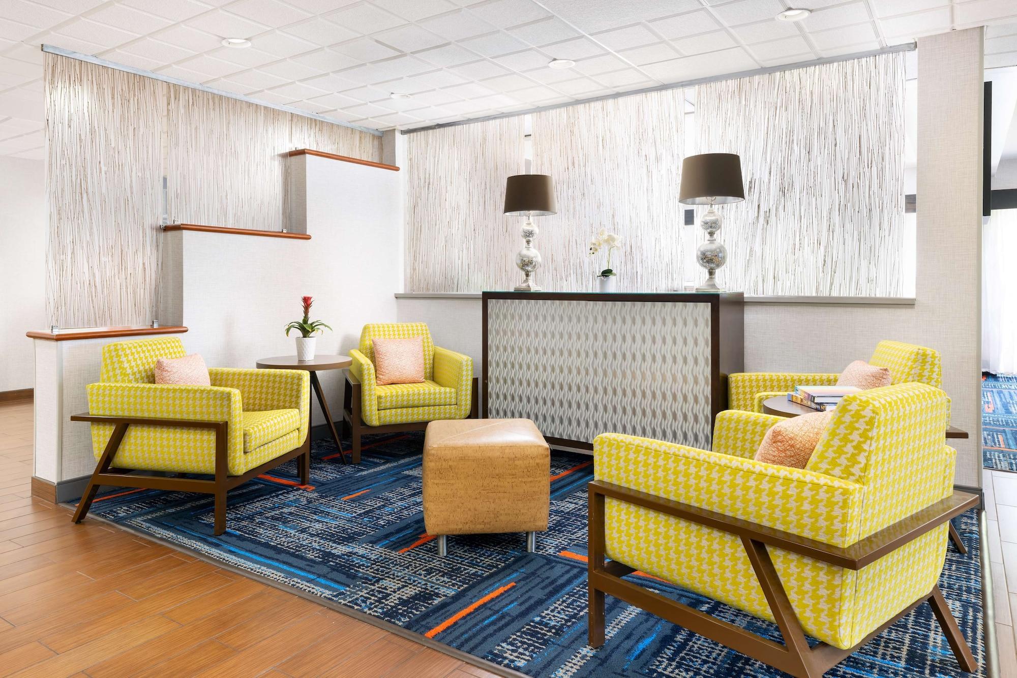 Vista Lobby Hampton Inn Naples Central