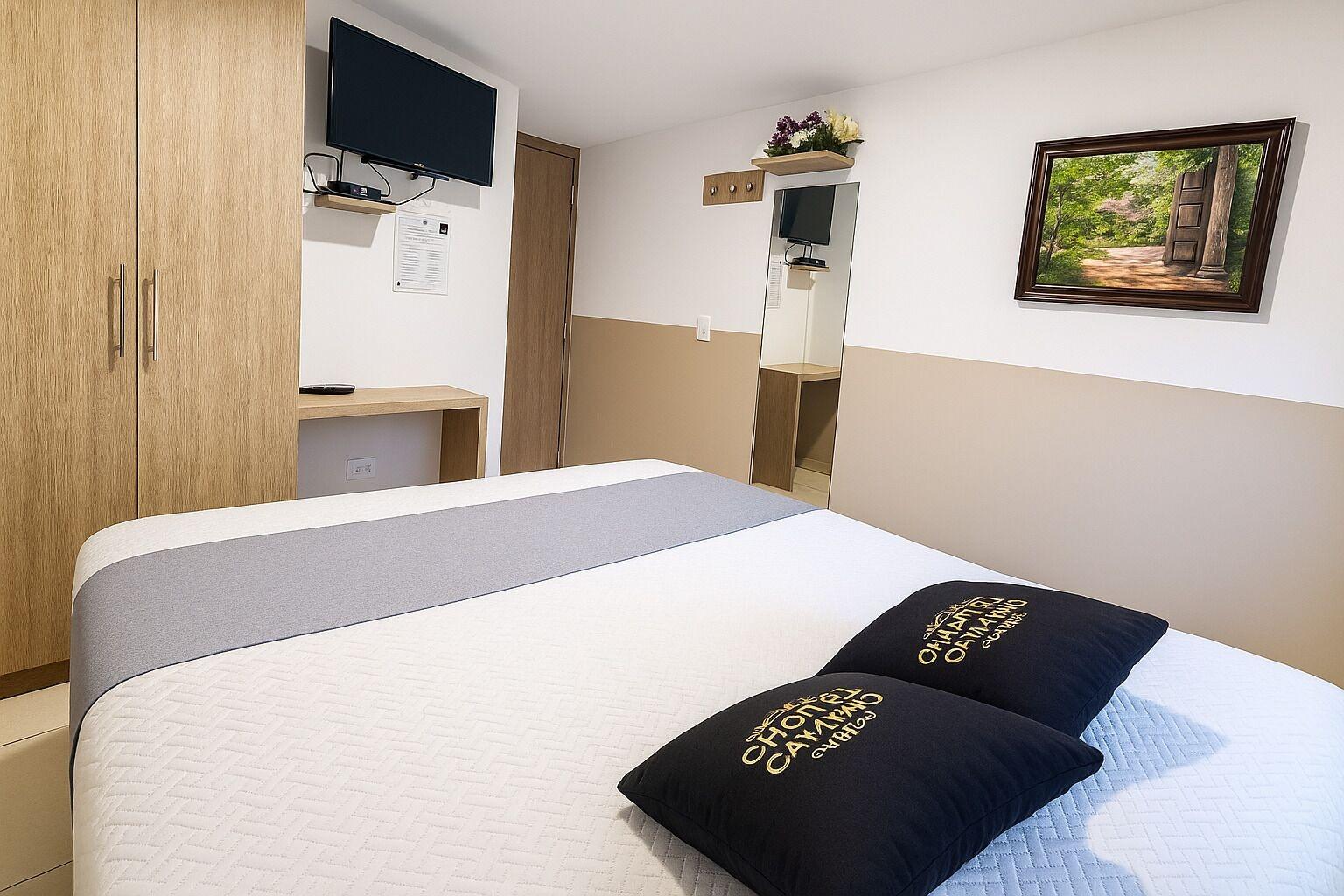 Varios Hotel De La Salle