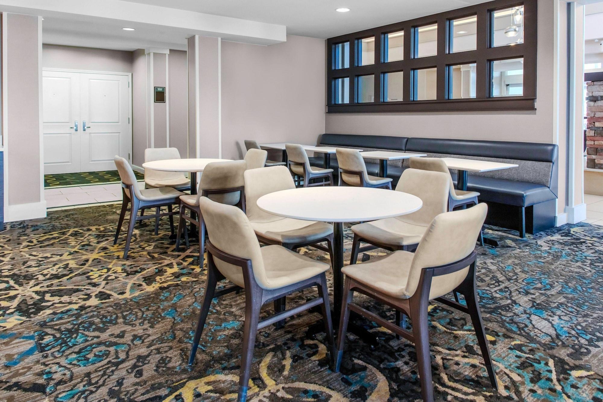 Restaurant Residence Inn by Marriott Yonkers Westchester County