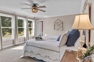 Alojamiento - Escape to the countryside with the Farmhouse at Carmels Landing!