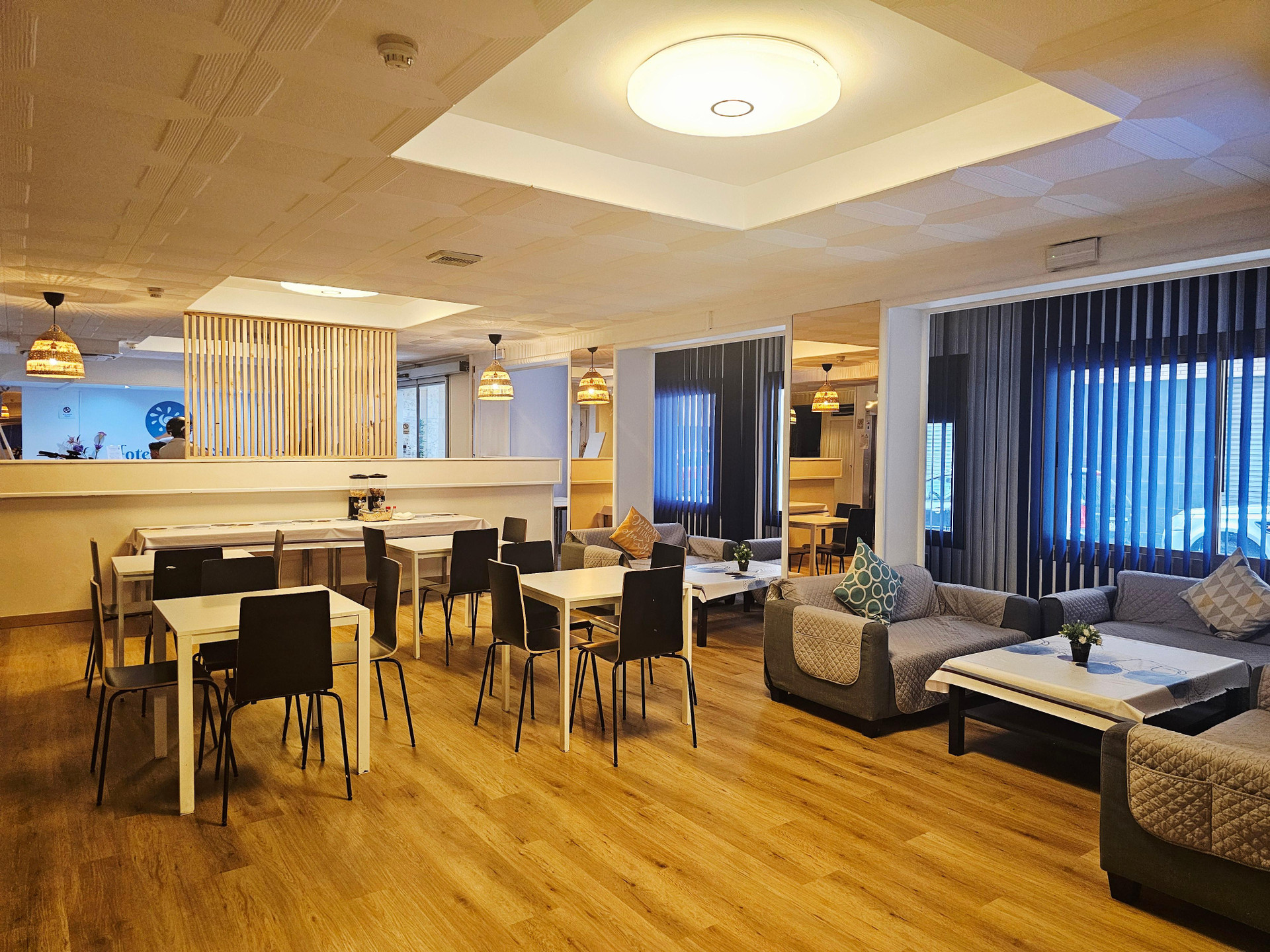 Bar/Salón Hotel Marisol