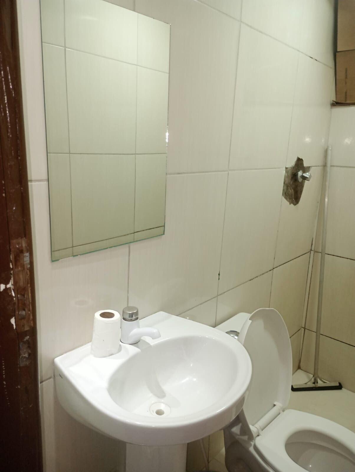 Equipamiento de Habitación El Nassr Suits Ltda