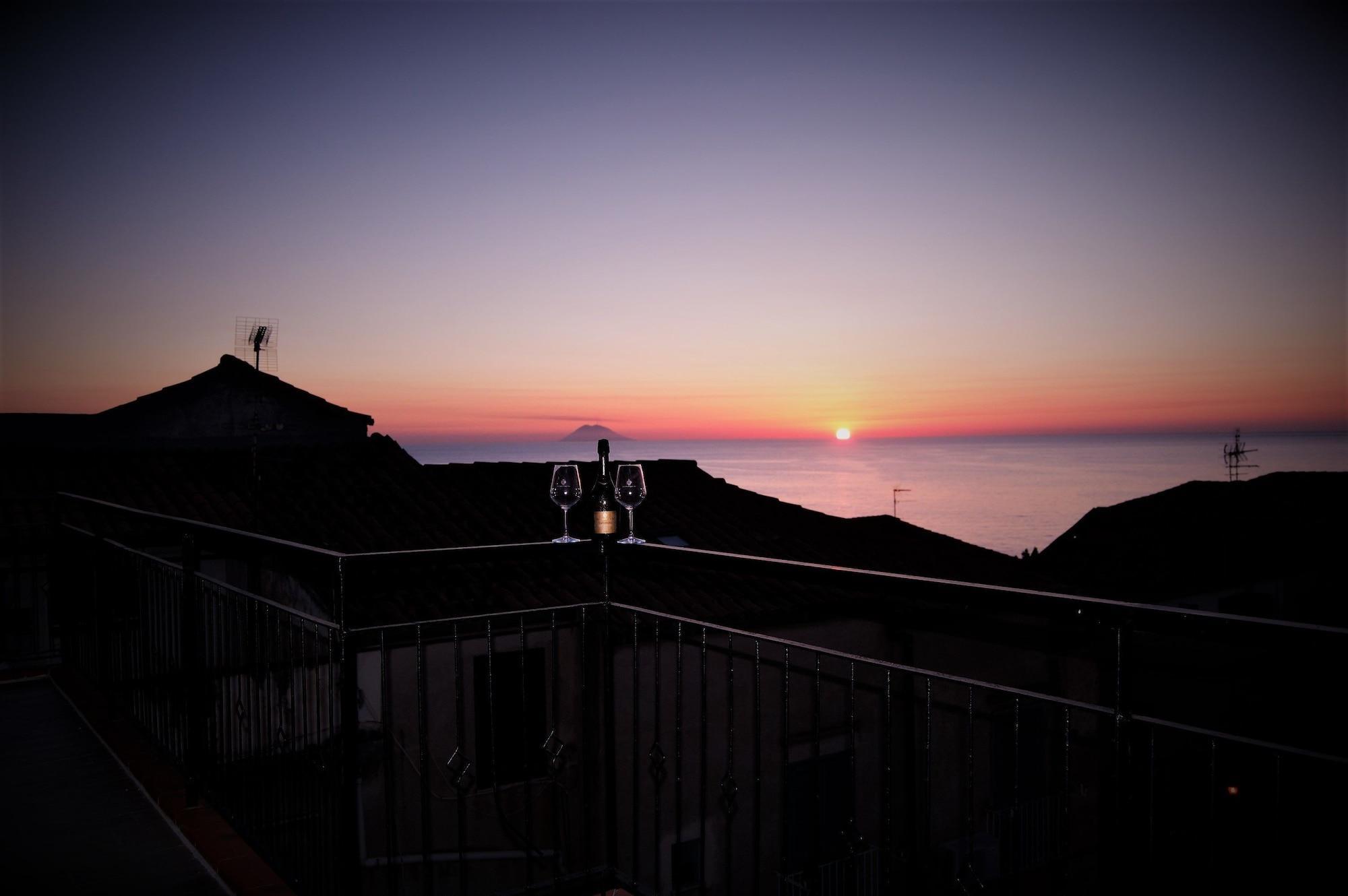 Vista Exterior B&B THE TOWER Tropea