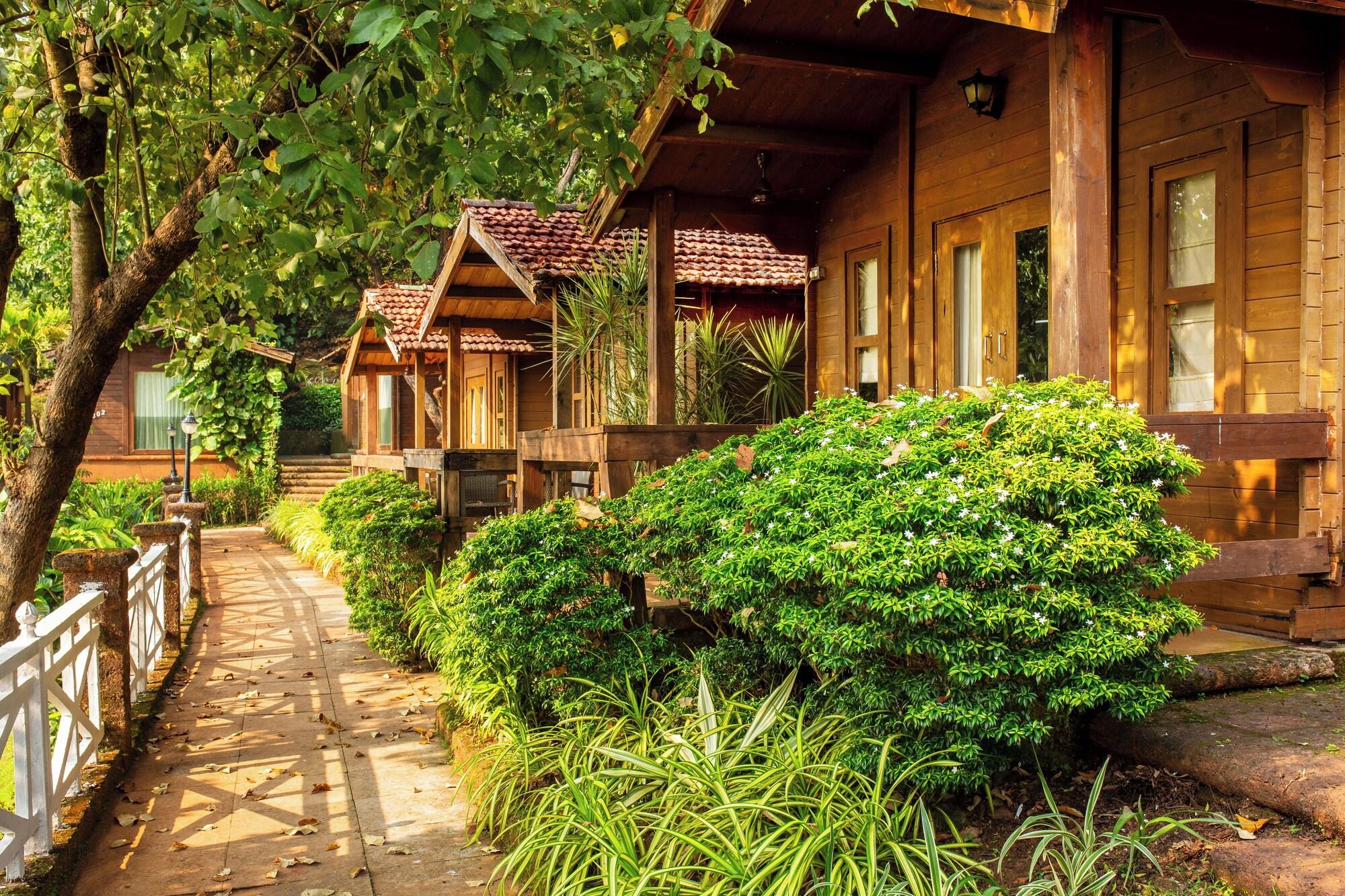 Vista Exterior Stone Water Eco Resort