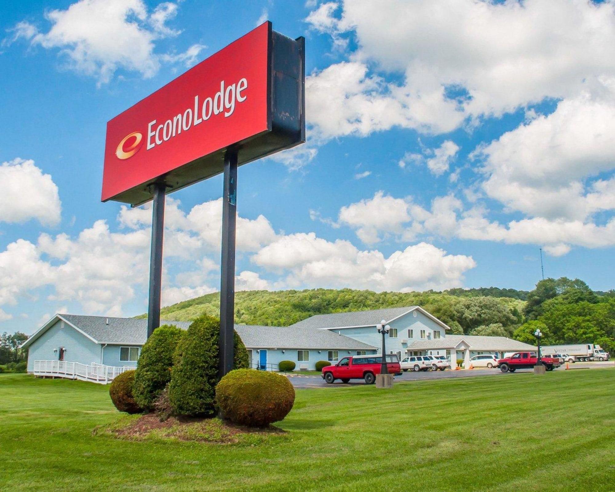 Vista Exterior Econo Lodge Cuba I-86