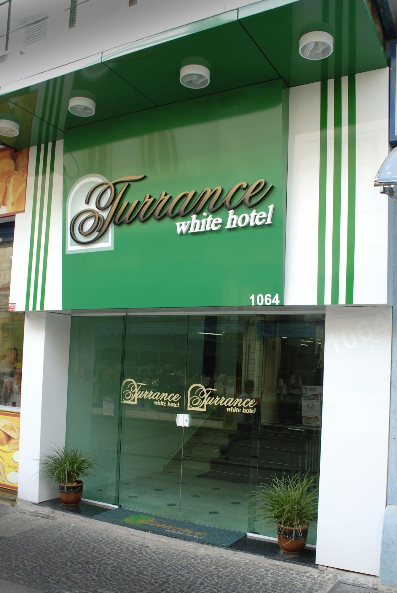 Varios Turrance White Hotel