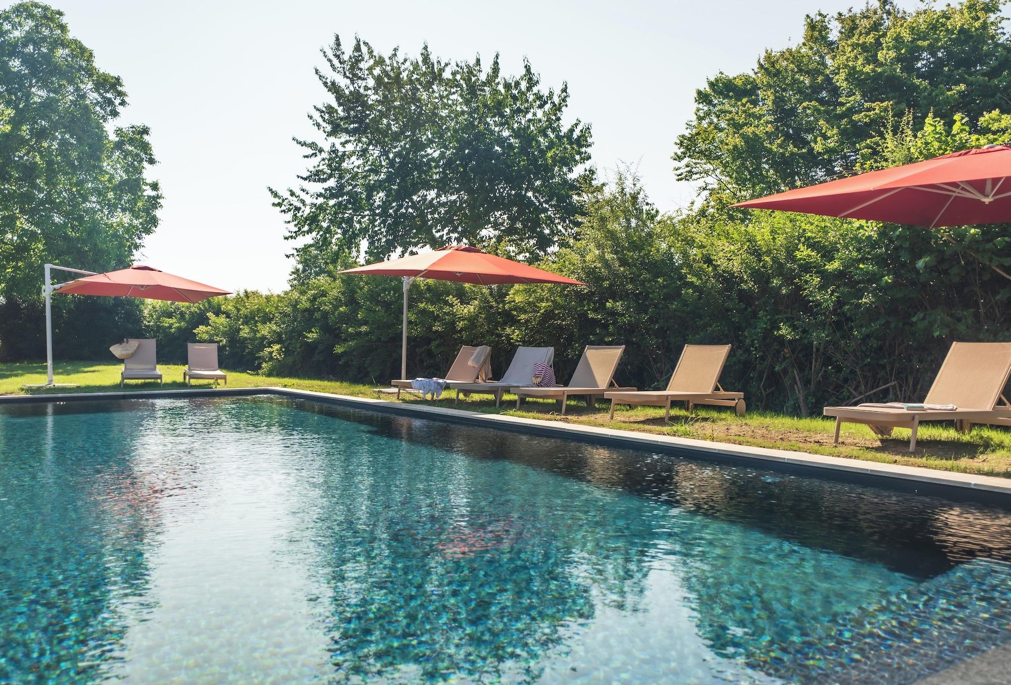 Vista Piscina Domaine de Richebourg