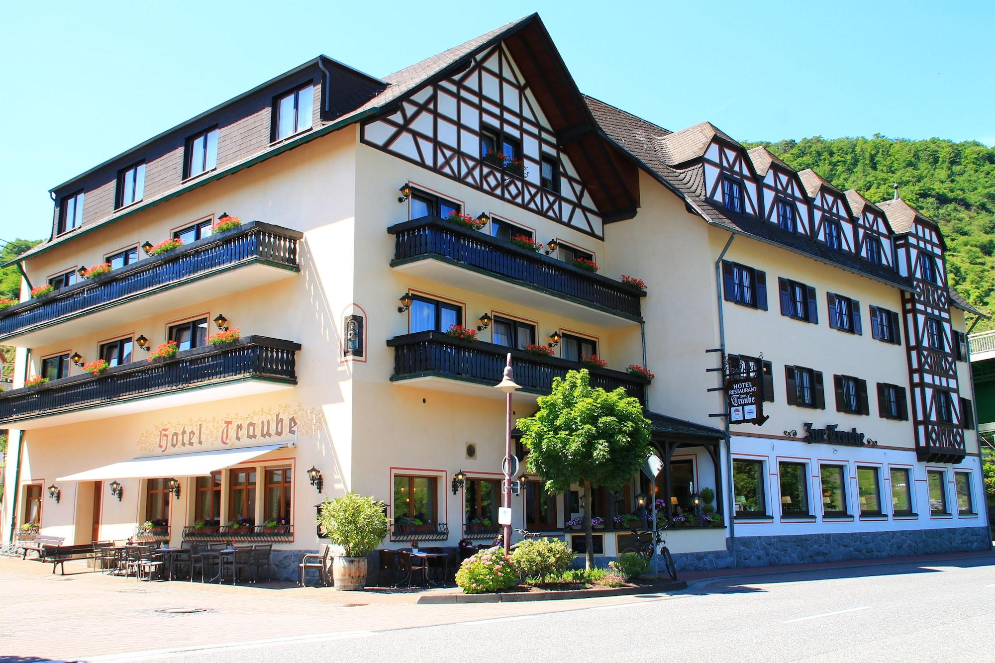 Varios Hotel Traube