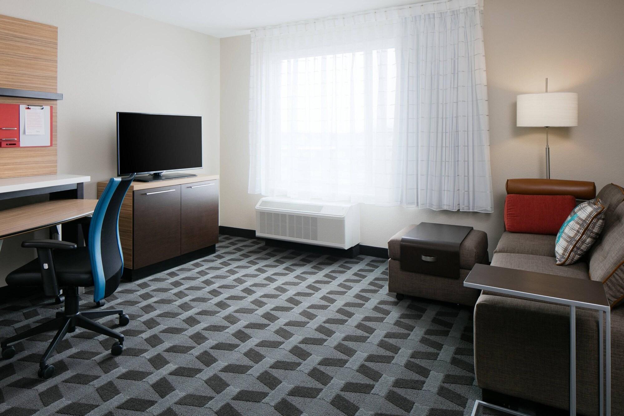 Habitación Towneplace Suites Kansas City Airport