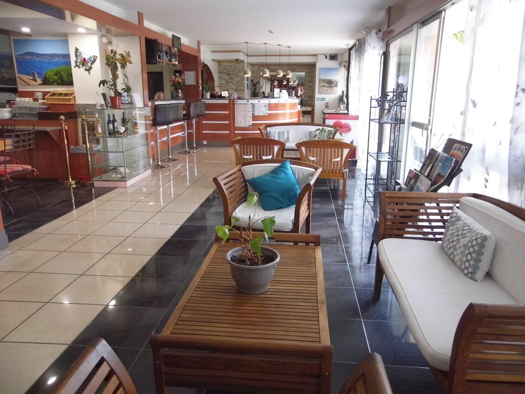 Vista Lobby Brit Hotel Confort Helios Agde