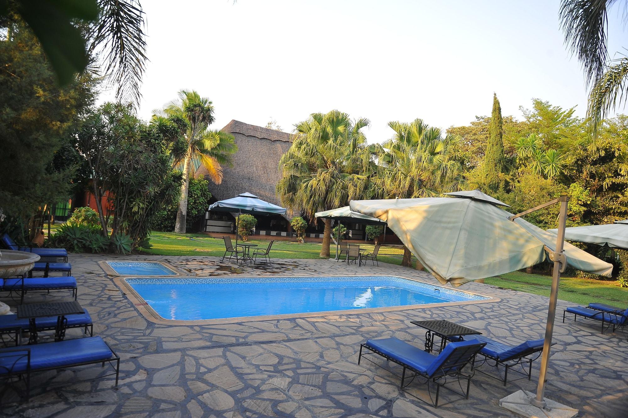 Varios Anina's Executive Lodge
