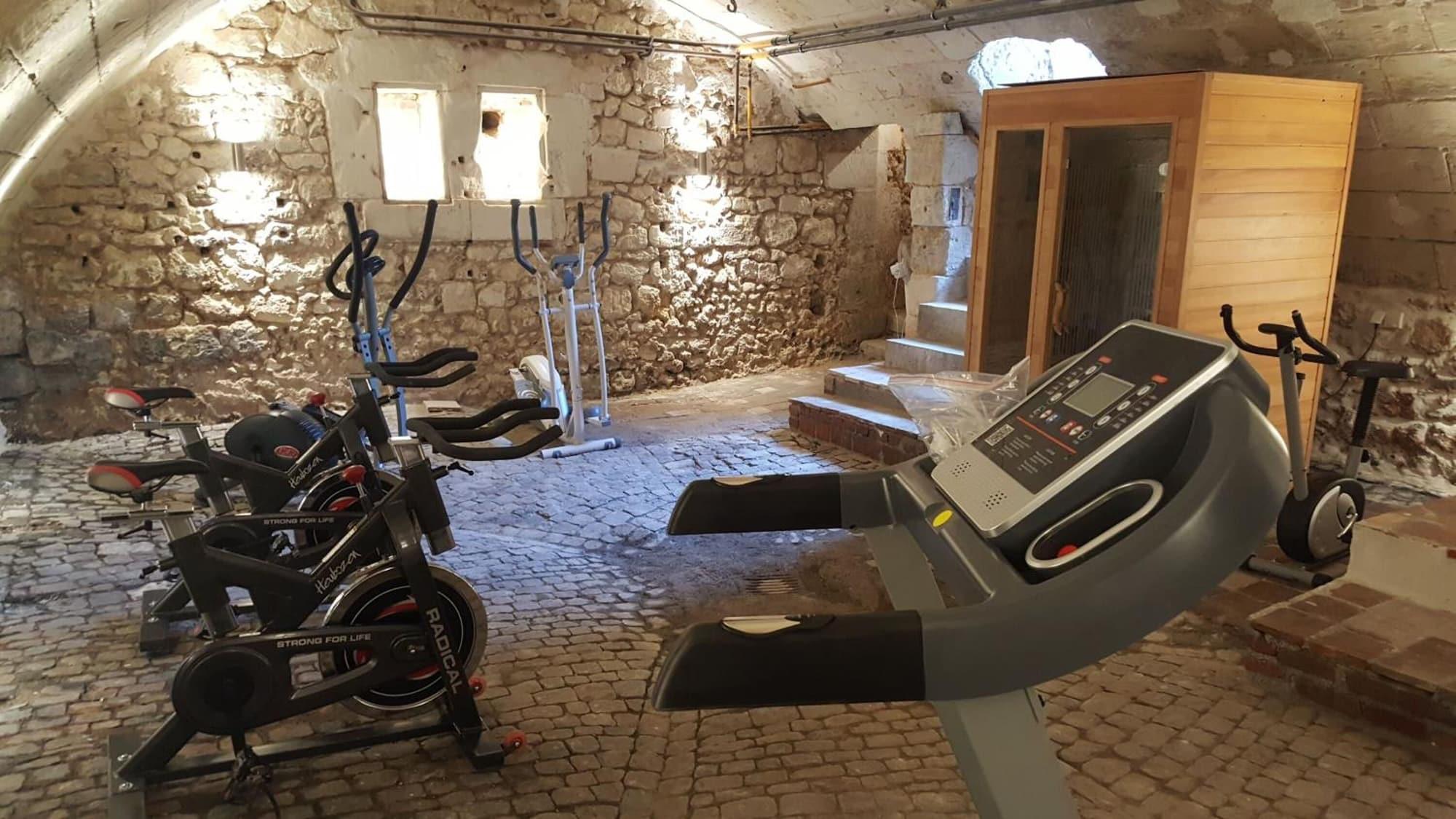 Gimnasio Chateau De Jallanges