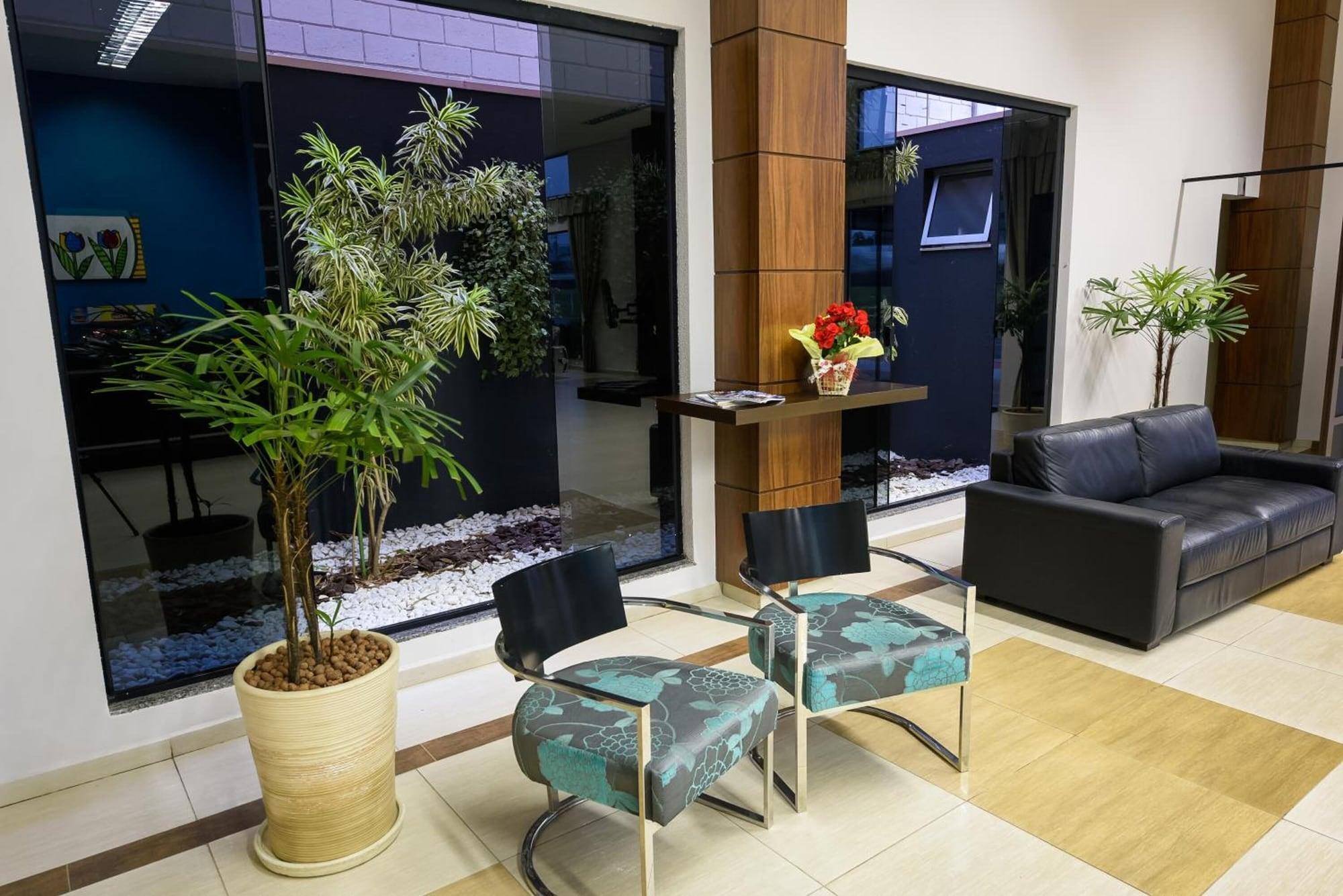 Vista Lobby Prisma Plaza Hotel