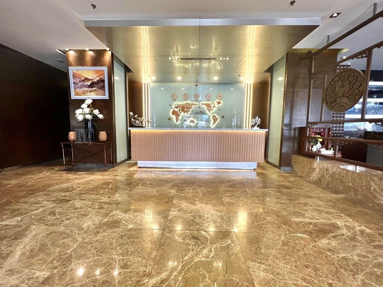 Vista Lobby Aurora Hotel Plaza