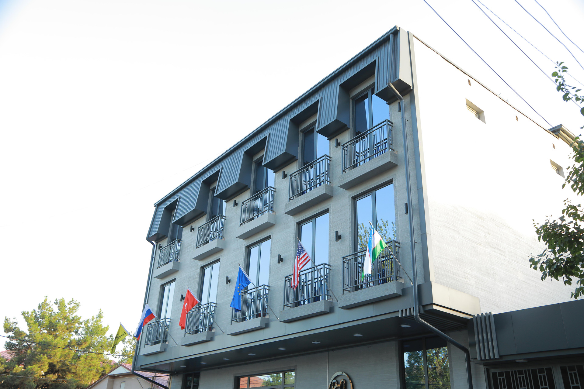 Vista Exterior Human Hotel