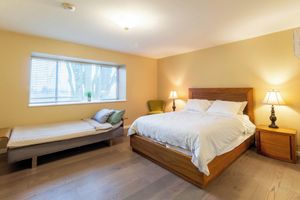 Alquiler Vacacional - Private very bright room E on the top floor with ensuite bathroom , air con.