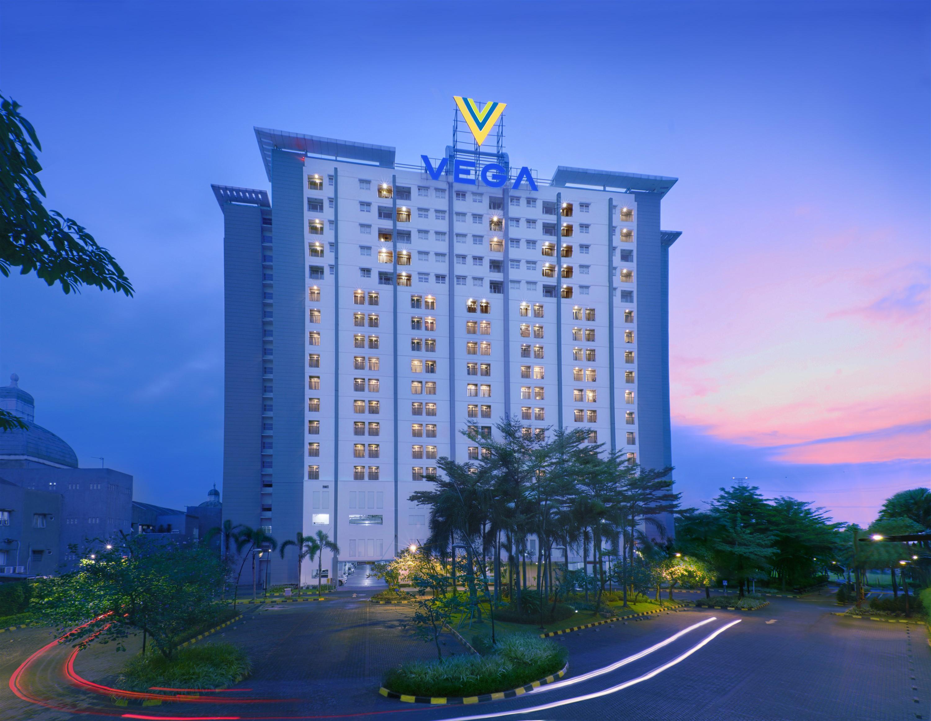 Vista Exterior Vega Hotel Gading Serpong