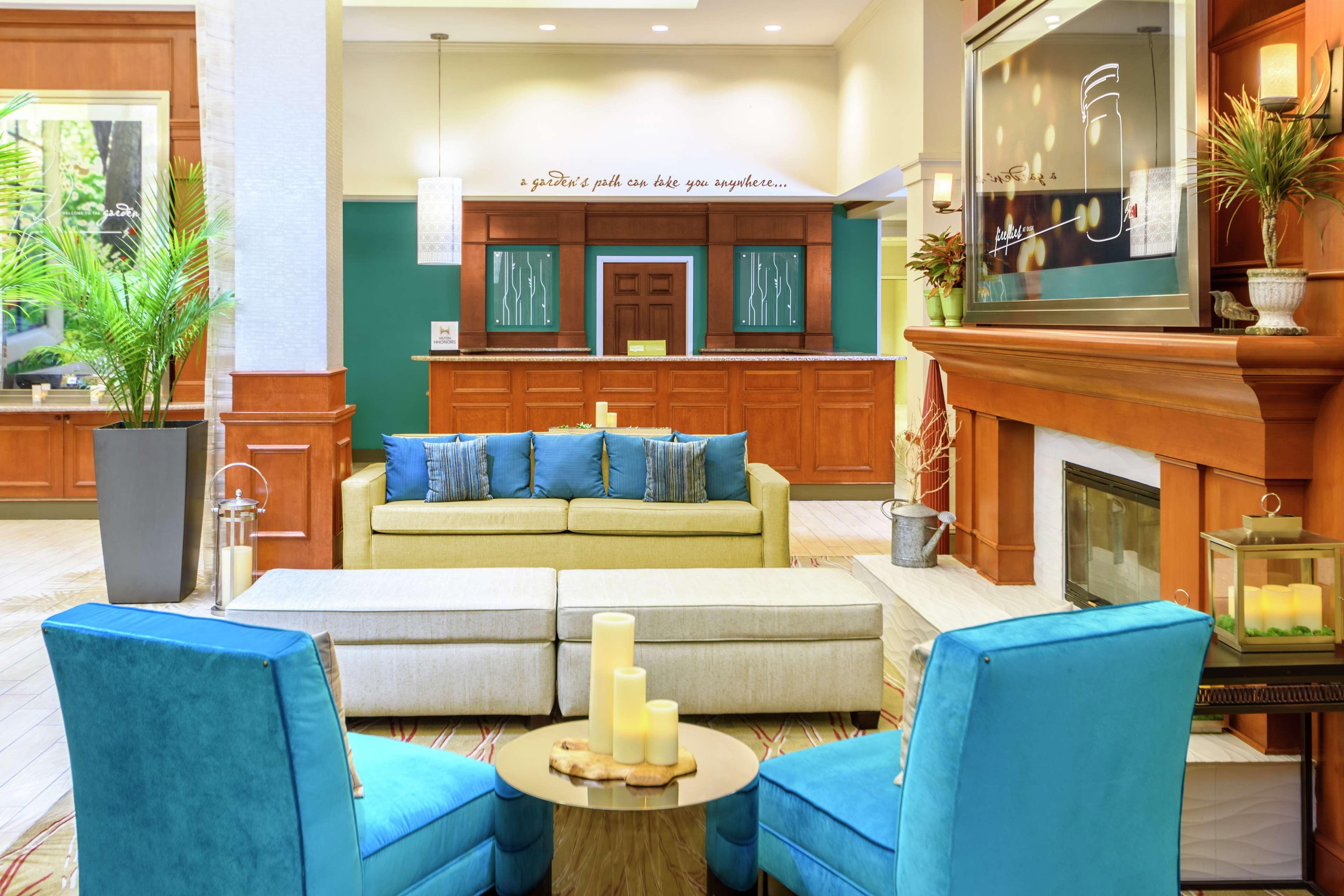 Vista Lobby Hilton Garden Inn Independence