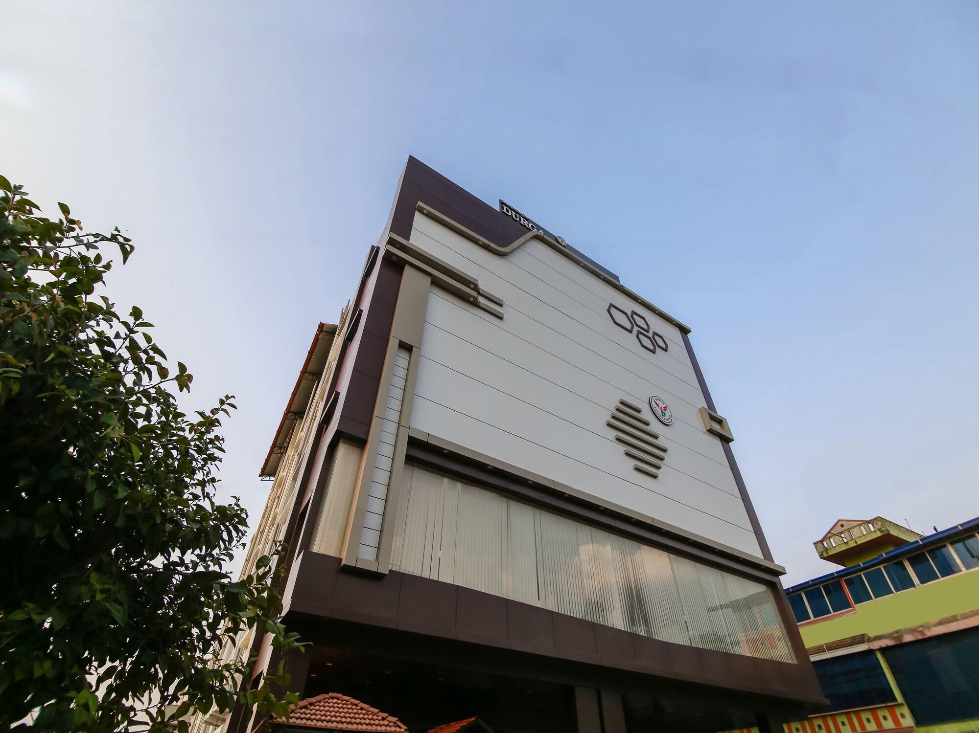 Vista Exterior Capital O 35621 Hotel Durga International