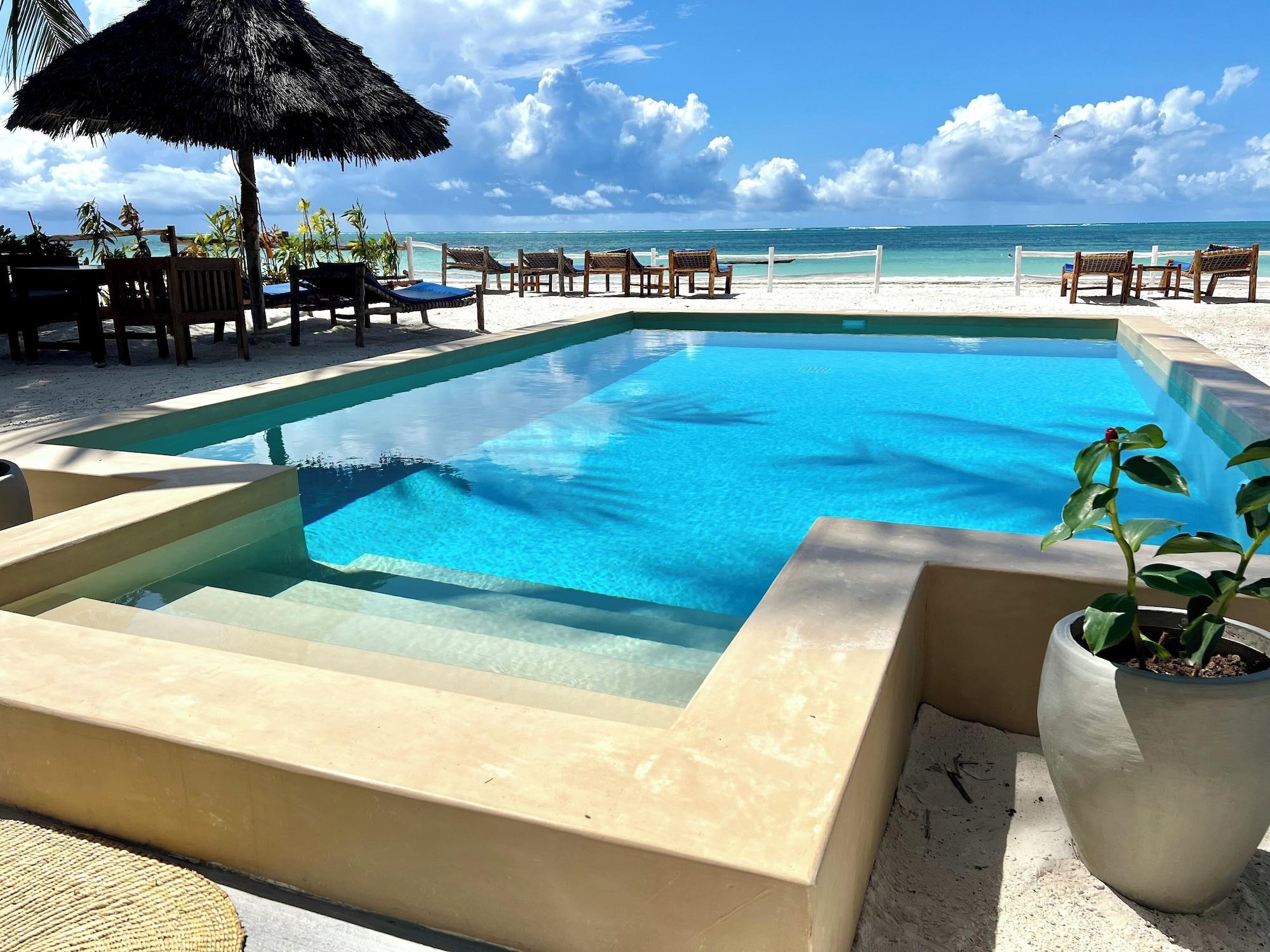 Vista Exterior African Paradise Beach Hotel