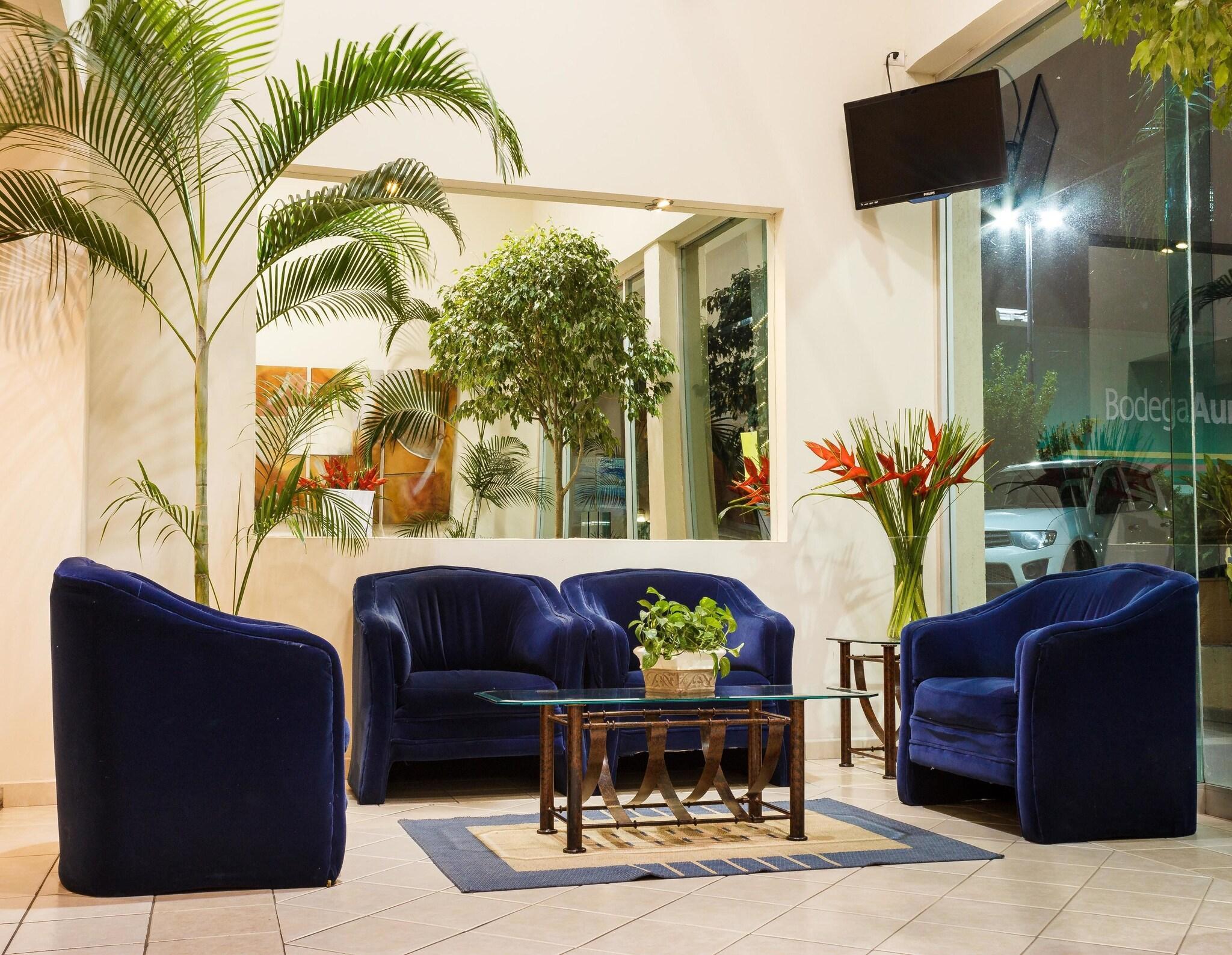 Vista Lobby Plaza Inn Express