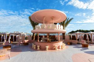Alojamiento - Paradiso Art Hotel