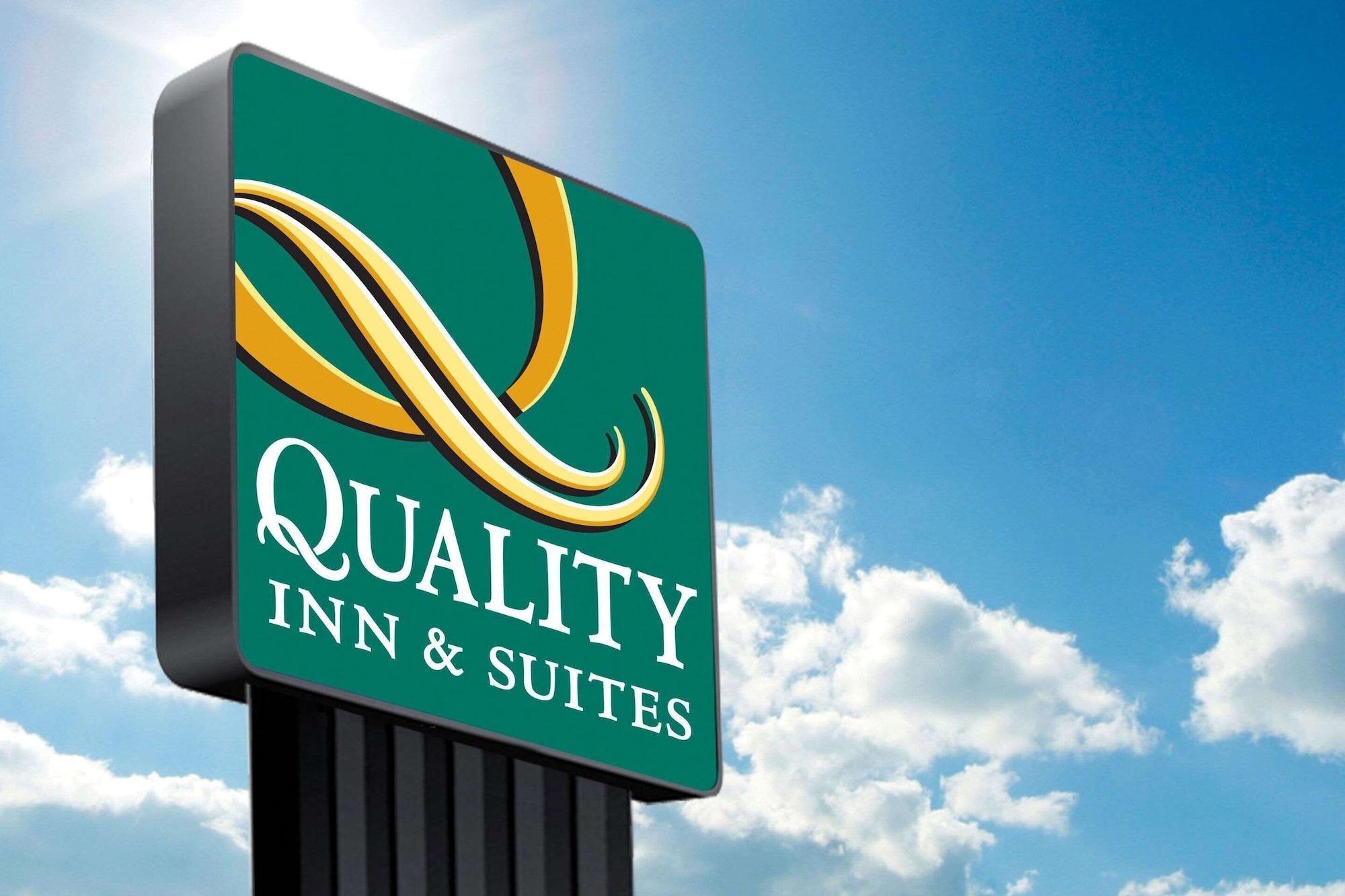 Vista Exterior Quality Inn & Suites