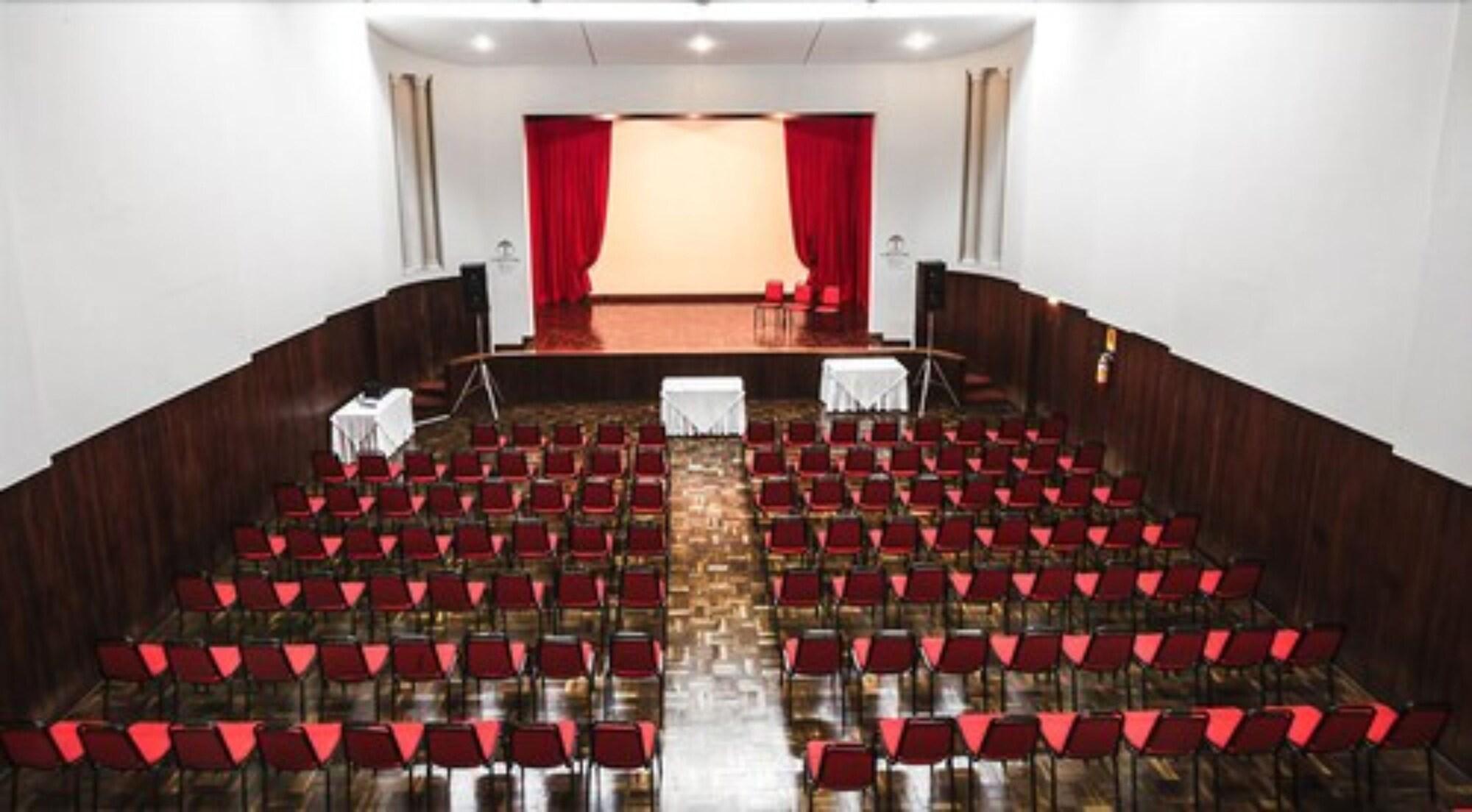 Sala de Reuniones Hotel Crystal