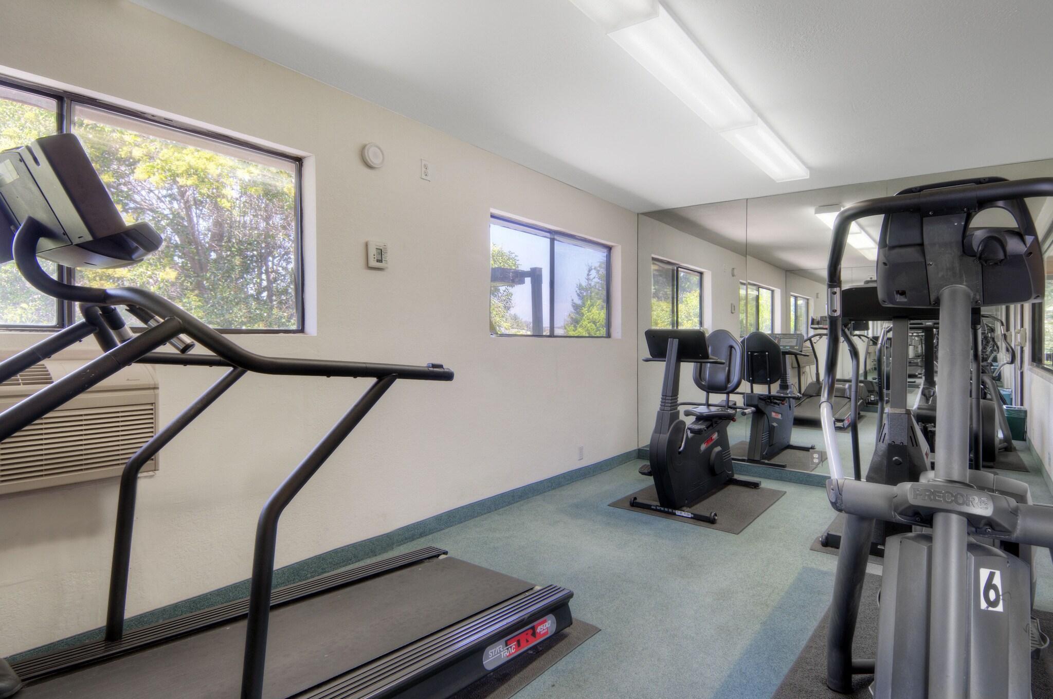 Gimnasio County Inn
