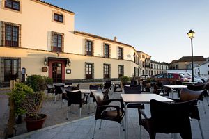 Alojamiento - Hotel Alcázar de La Reina