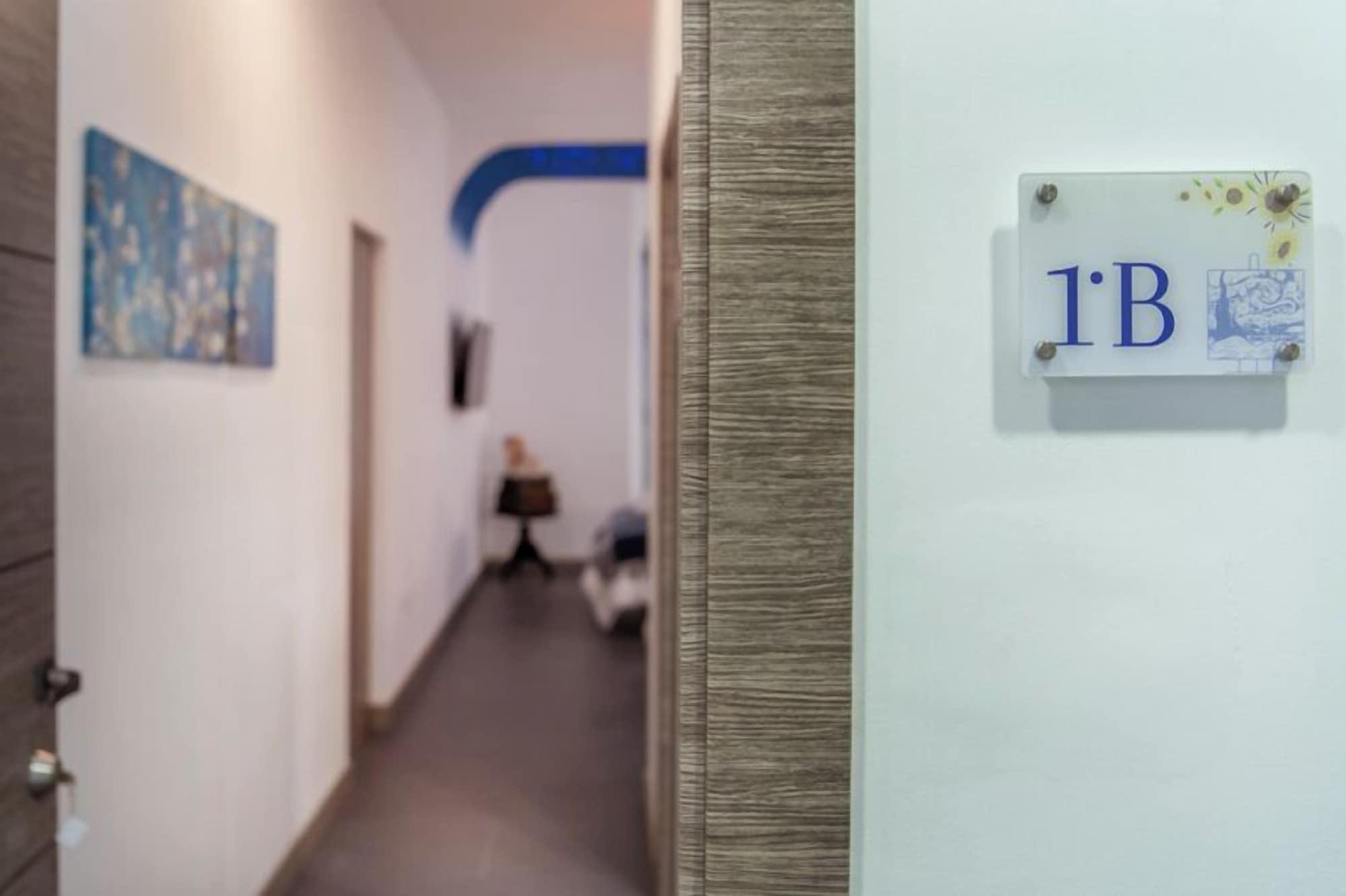 Vista Exterior Molucano Themed Rooms