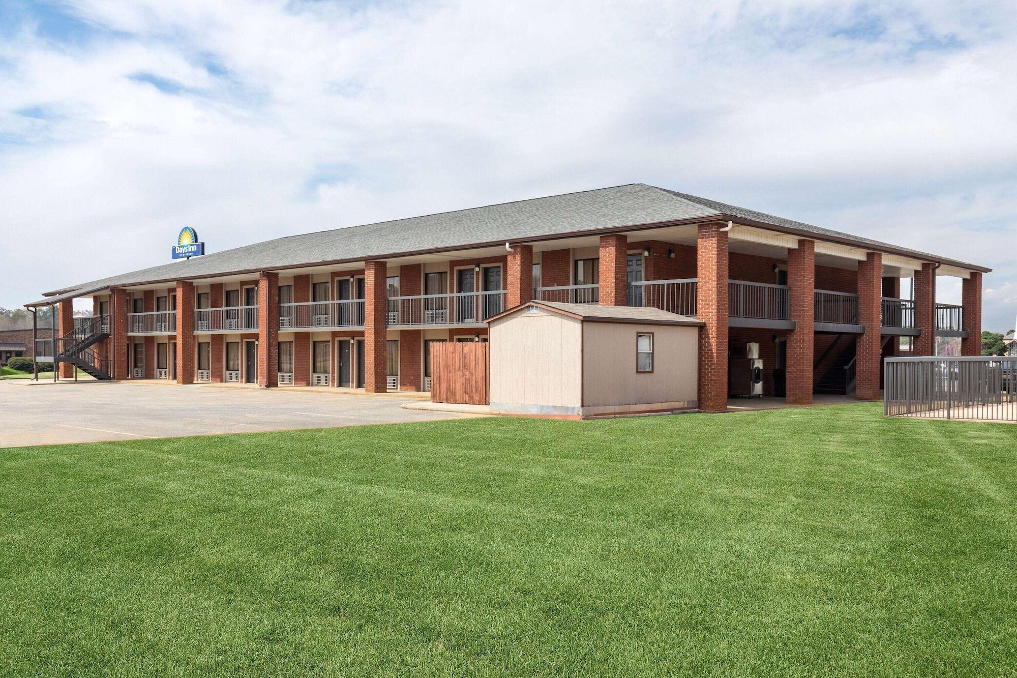 Vista Exterior Days Inn by Wyndham Childersburg/Sylacauga
