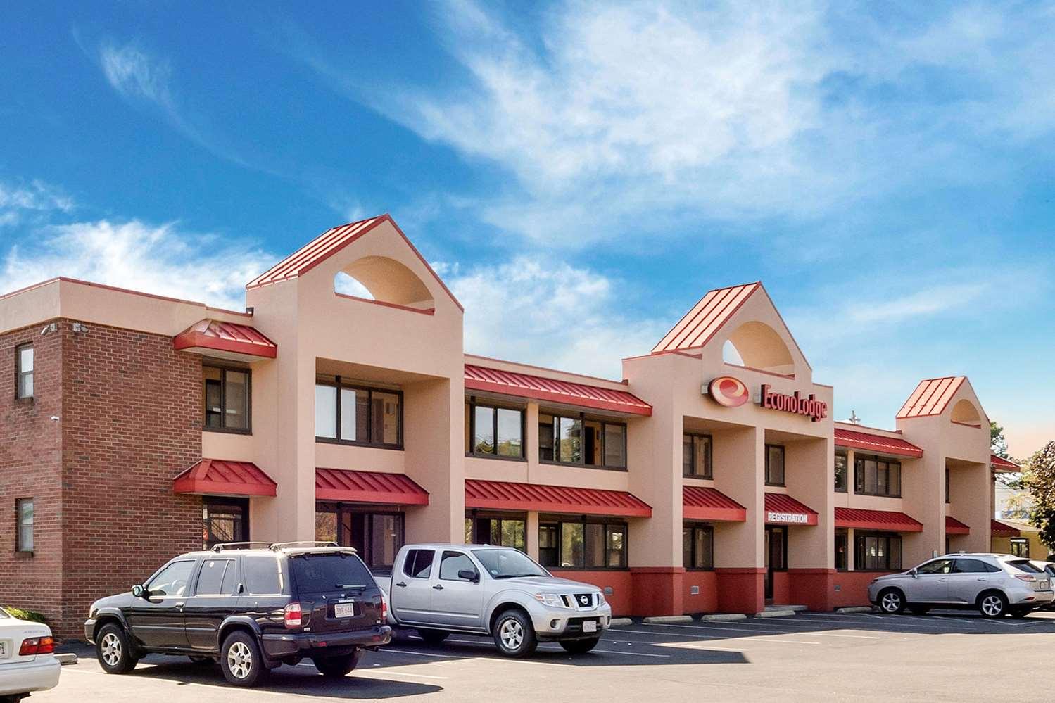 Vista Exterior Econo Lodge Malden